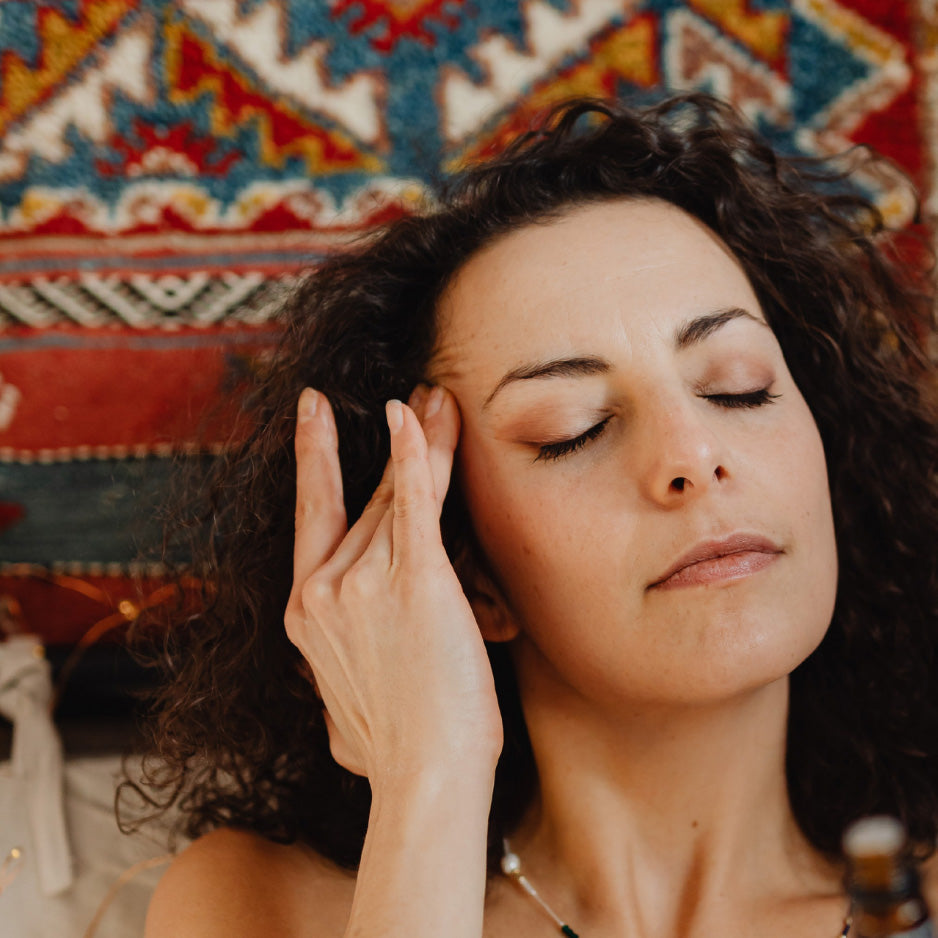 Essential Oils for Spring: A Sensory Guide to Mental Wellness